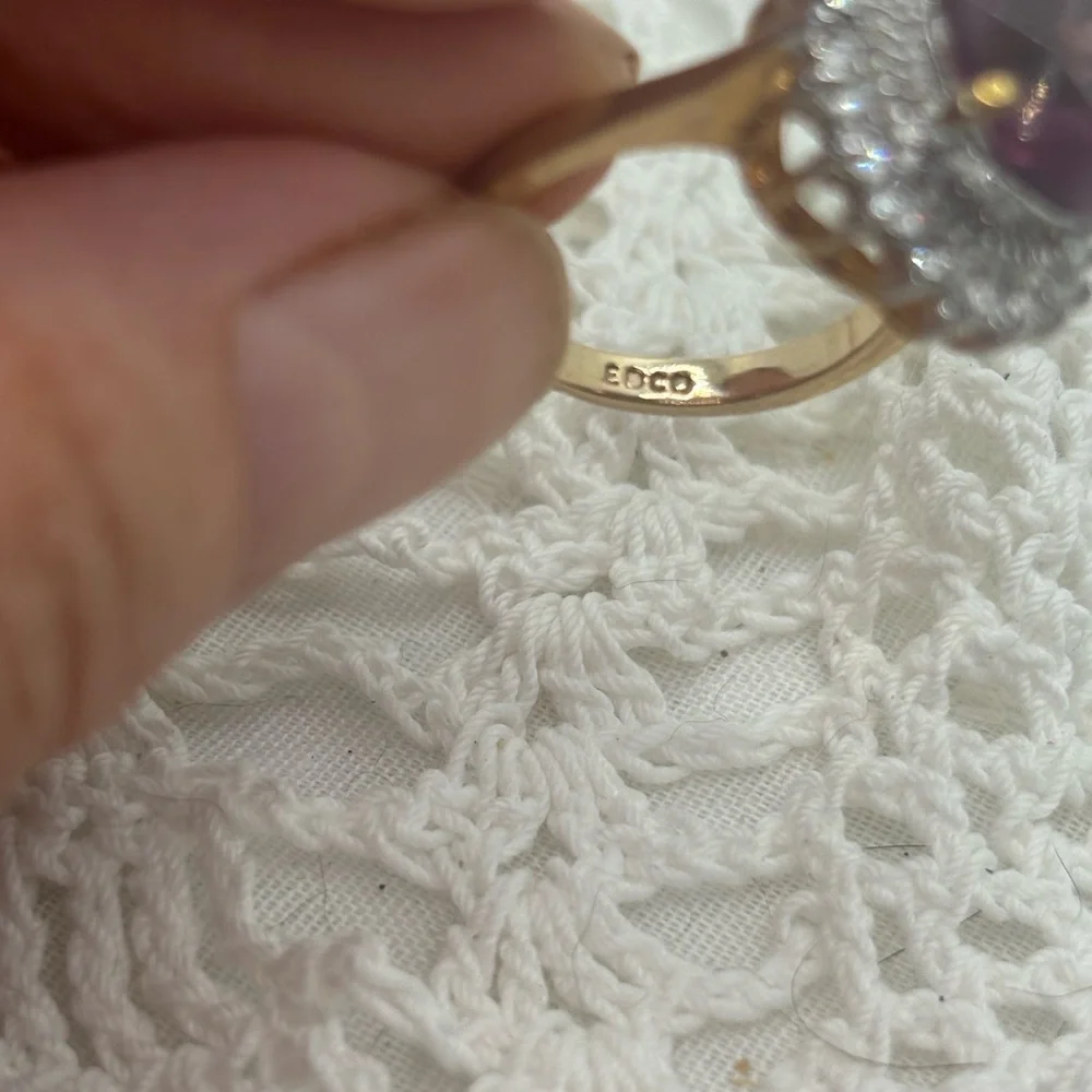Elegant Purple and Gold Women's Ring
